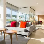 فندق Tryp By Wyndham ليريا