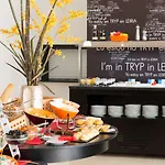 فندق Tryp By Wyndham 4*