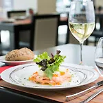 فندق Tryp By Wyndham 4*
