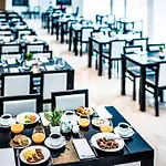 فندق Tryp By Wyndham 4*