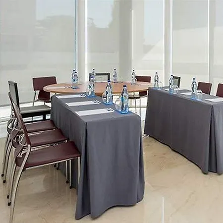 Hotel Tryp By Wyndham