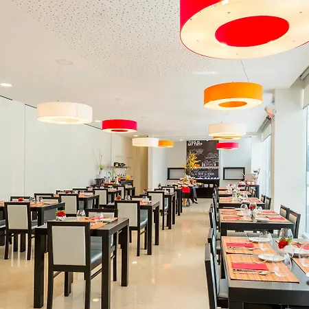 Tryp By Wyndham 4* Лейрия
