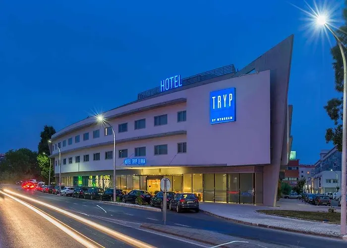 ホテル Tryp By Wyndham 4*