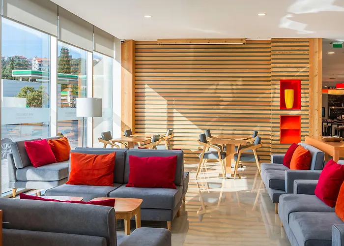 Hotel Tryp By Wyndham 4*