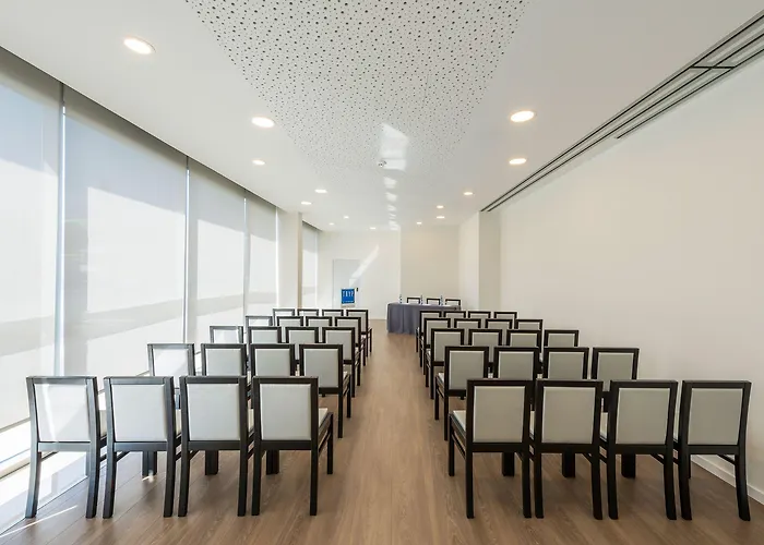 ホテル Tryp By Wyndham 4*