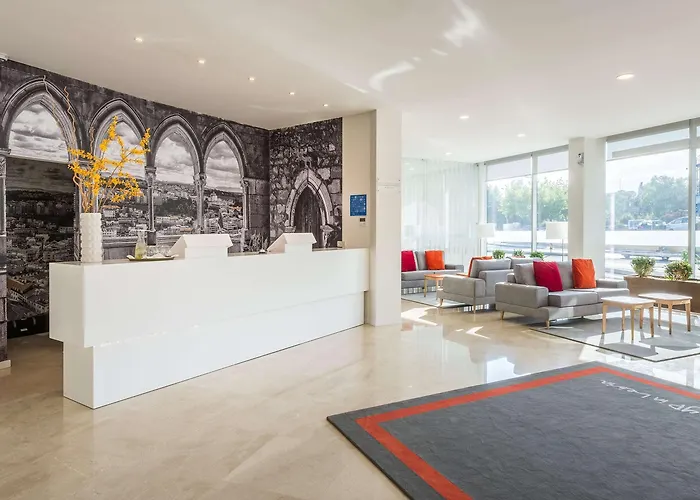 Tryp By Wyndham 4* レイリア