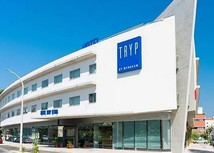 Hotel Tryp By Wyndham 4*