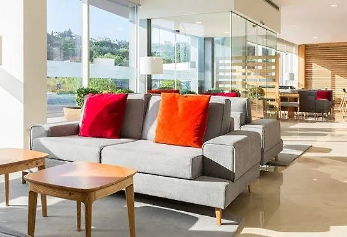 Tryp By Wyndham 4* レイリア