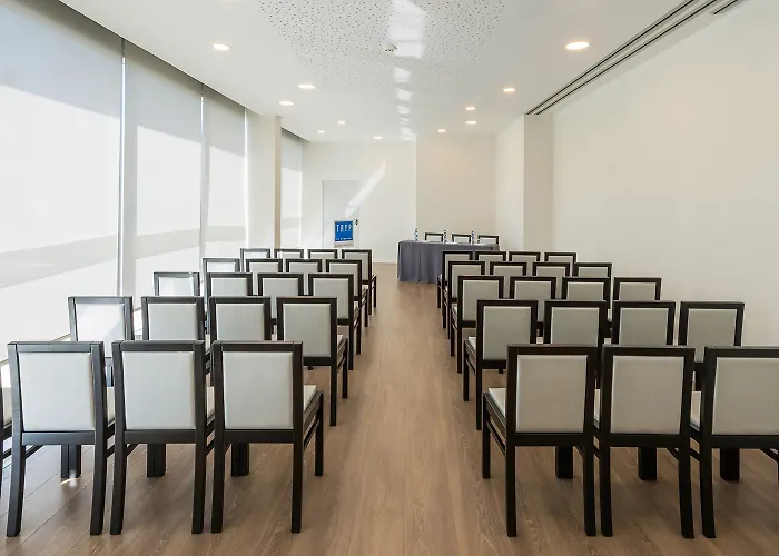 Tryp By Wyndham レイリア